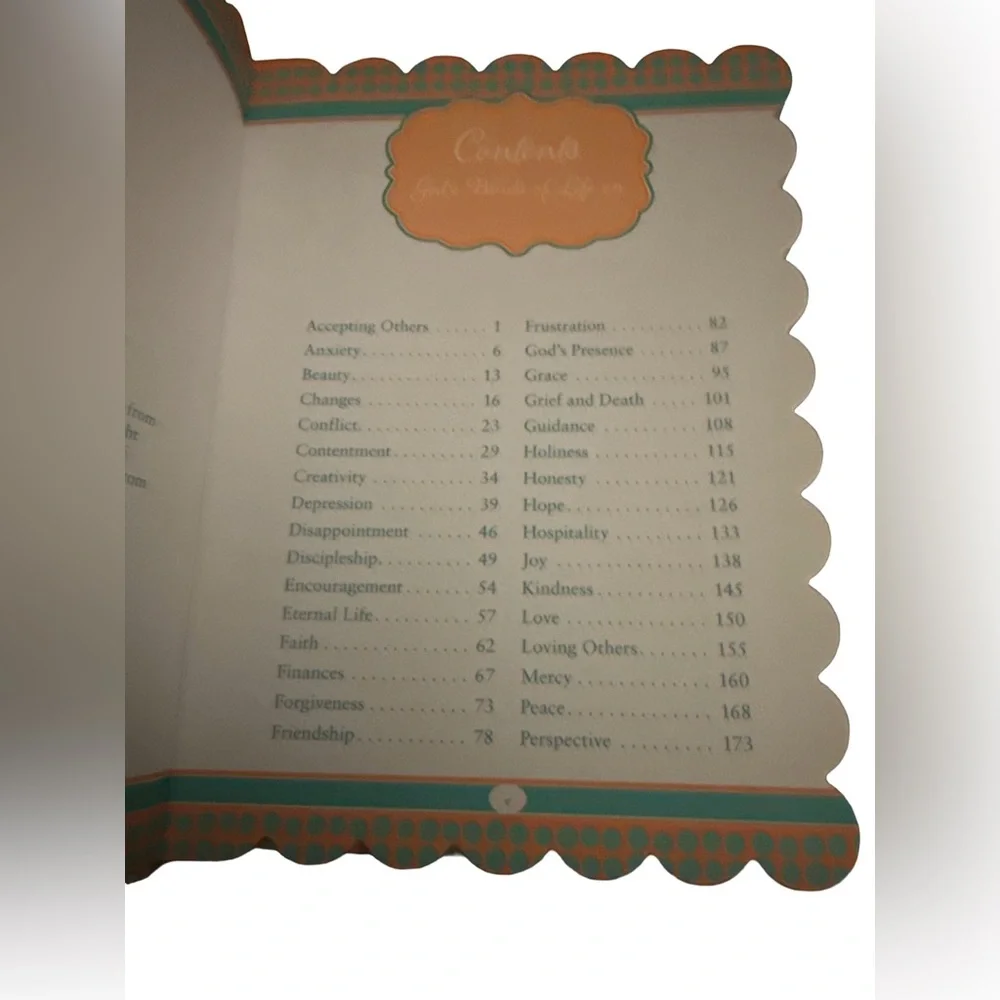 God’s Words of Life For Women Daily Devotional Floral Patterns - Picture 4 of 4